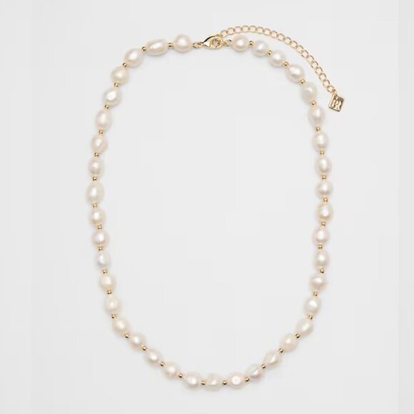 Banana Republic Pearl Necklace - Picture 1 of 7